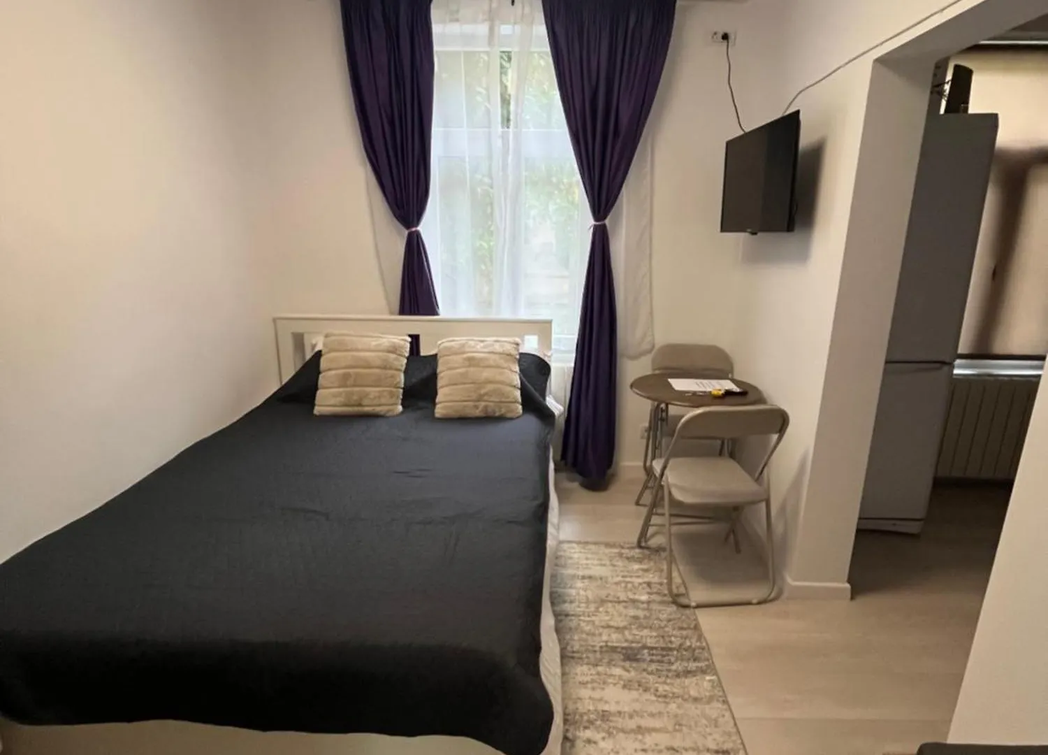 Garsoniera Langa Palatul Parlamentului Apartman Bukarest